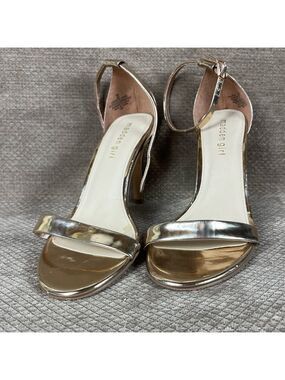 Madden Girl Women's Gold Heeled Sandals size 8 EUC